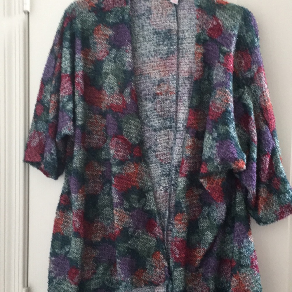 FINAL MARKDOWN Ladies’ LuLaRoe Kimono-style Cardigan (S)